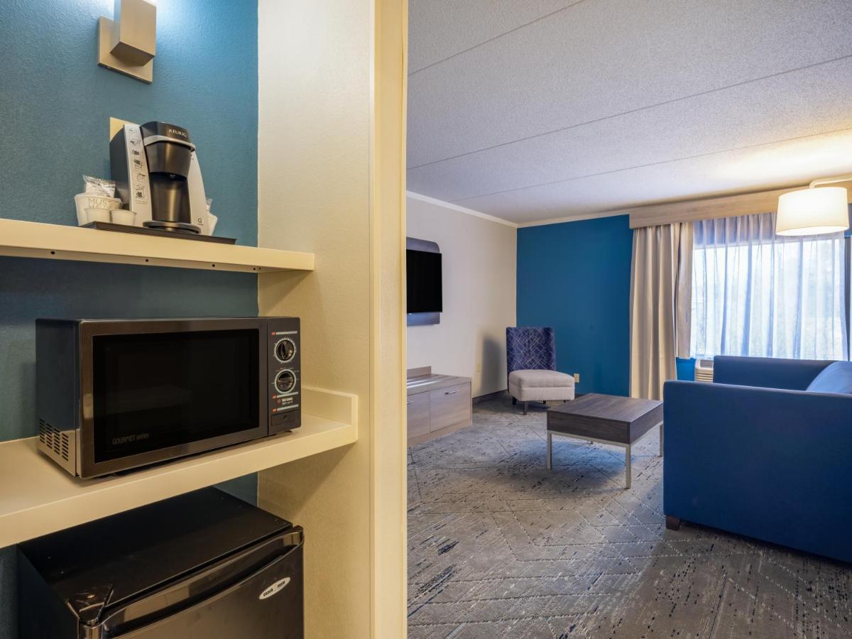 Holiday Inn Express & Suites Greensboro - I-40 Atwendover By Ihg Экстерьер фото