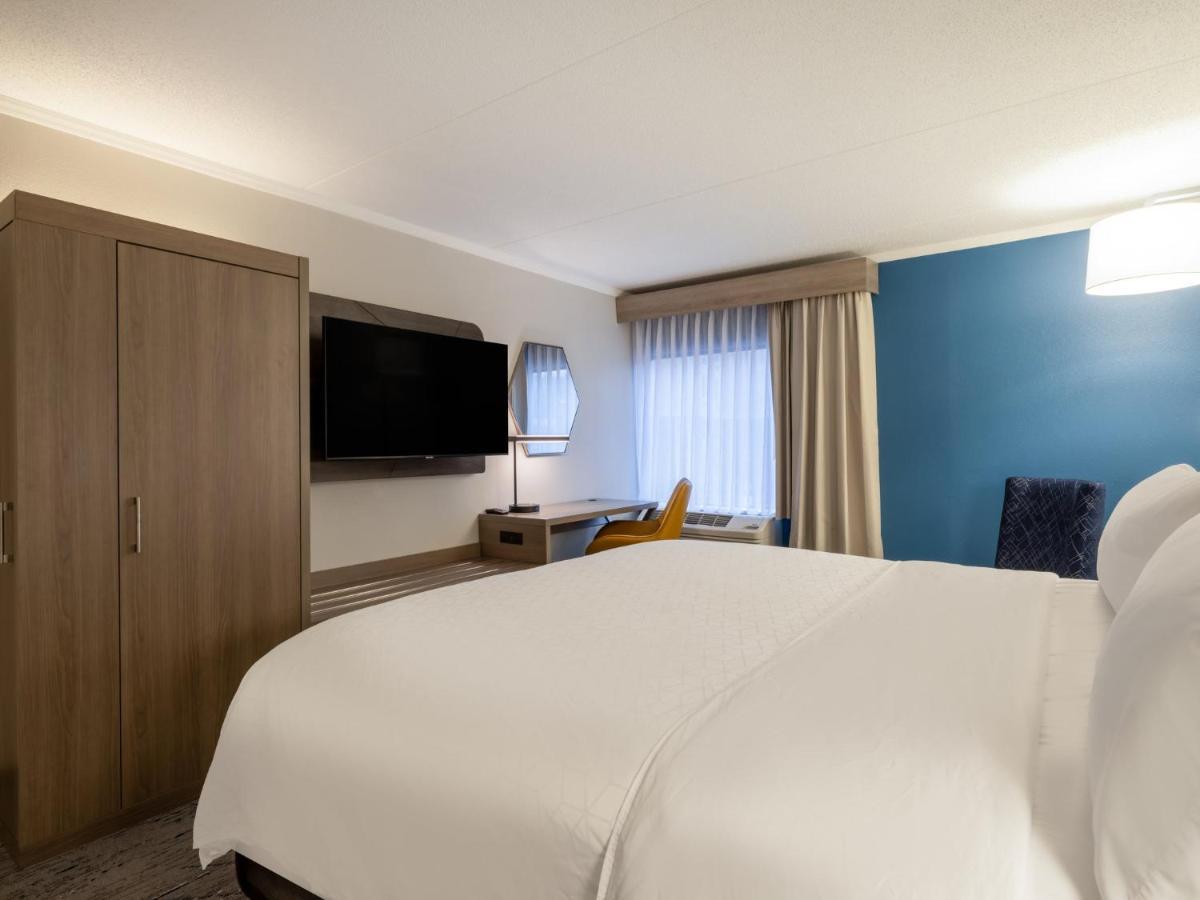 Holiday Inn Express & Suites Greensboro - I-40 Atwendover By Ihg Экстерьер фото